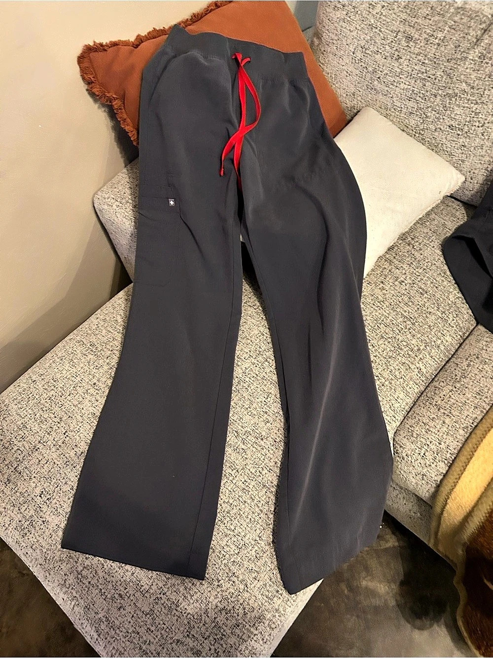 FIGS Technical Collection Pants grey & Red